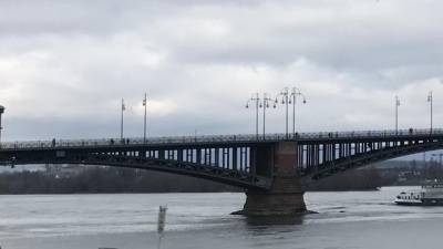 Sperrung auf der Theodor-Heuss-Brücke