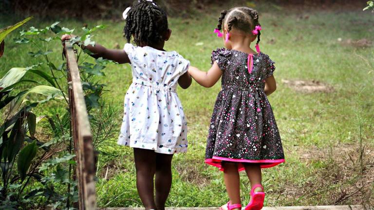 Kinder für das Thema Rassismus sensibilisieren