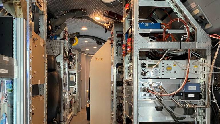 Blick ins Innere von HALO: Die speziell entwickelten Geräte kombinieren innovative Fernerkundungsmethoden mit hochgenauen lokalen Messungen am Flugzeug.
