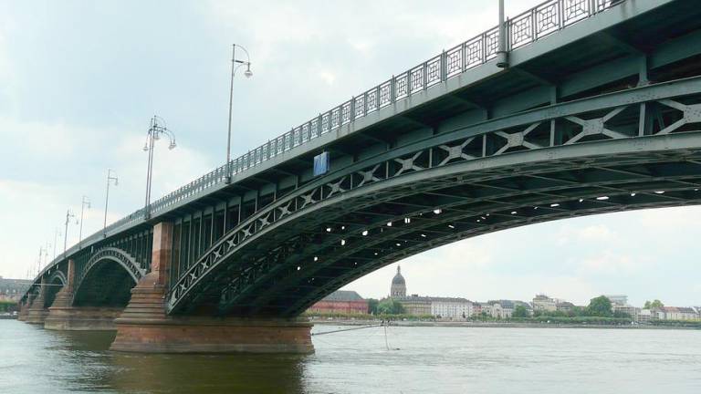 Theodor-Heuss-Brücke ab 12. Januar für gut vier Wochen gesperrt