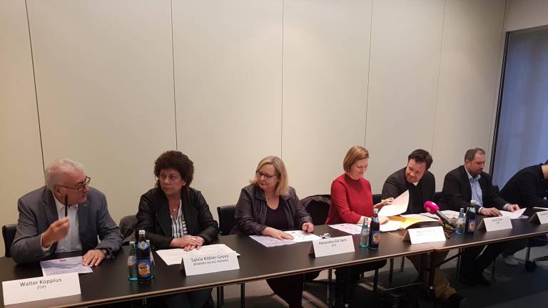 Mainzer Ampel-Parteien stimmen über Koalitionsvertrag ab