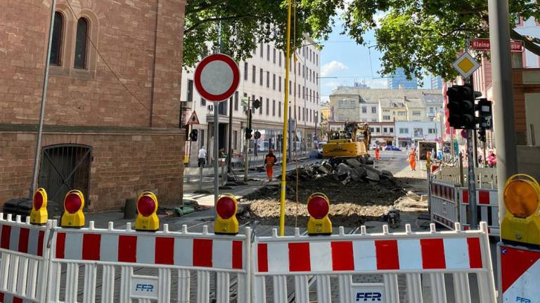 Schillerstraße voll gesperrt