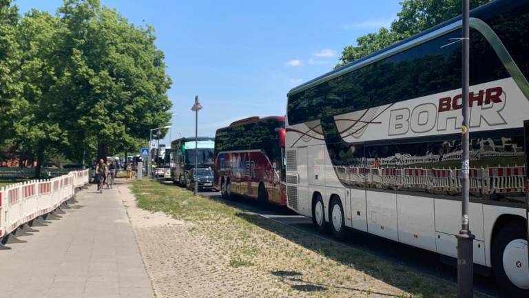 Reisebus-Demonstrationen in Mainz und Wiesbaden